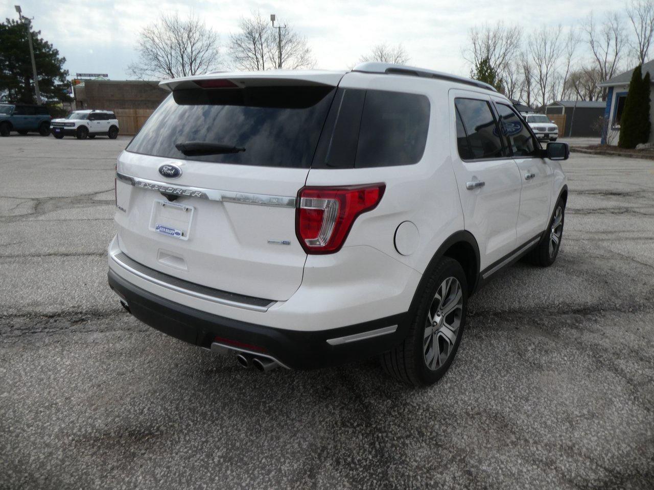 2018 Ford Explorer Platinum | Heated Seats | Backup Cam | Nav | Photo