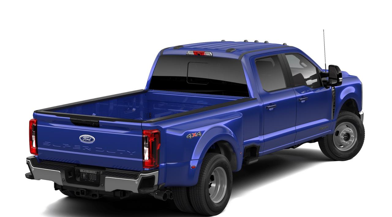2026 Ford F-350 Super Duty DRW XLT Photo2
