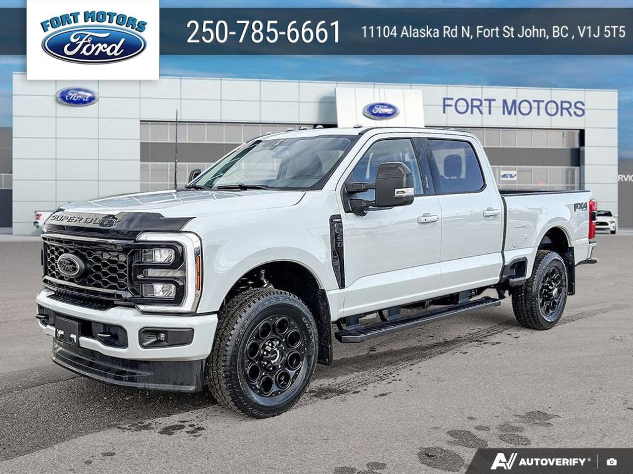 2026 Ford SuperDuty F-350® Lariat® Photo0