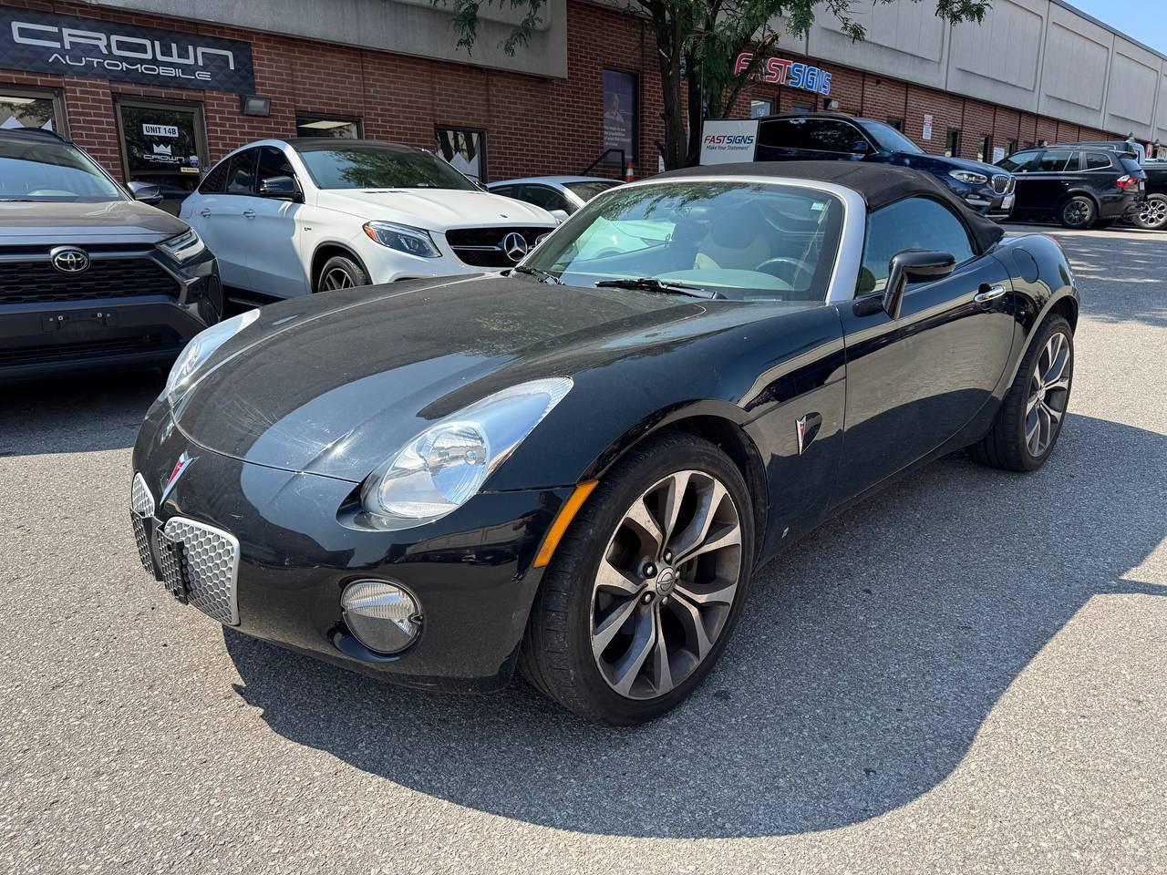 2006 Pontiac Solstice LOW KM, 5SPD, LEATHER, FULLY SERVICED & TUNED UP! Photo2