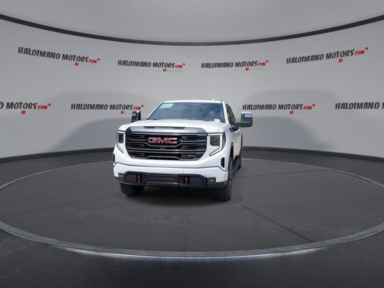 2024 GMC Sierra 1500 AT4 Crew Cab 4WD | One owner | No accidents | Ventilated Seats | 360 Camera Photo2