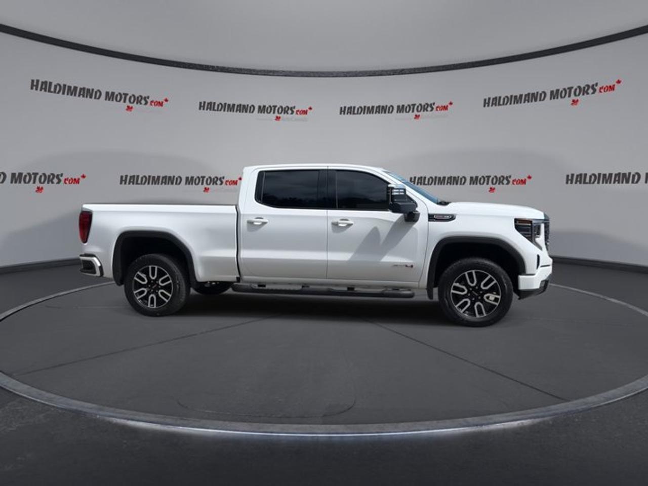2024 GMC Sierra 1500 AT4 Crew Cab 4WD | One owner | No accidents | Ventilated Seats | 360 Camera Photo