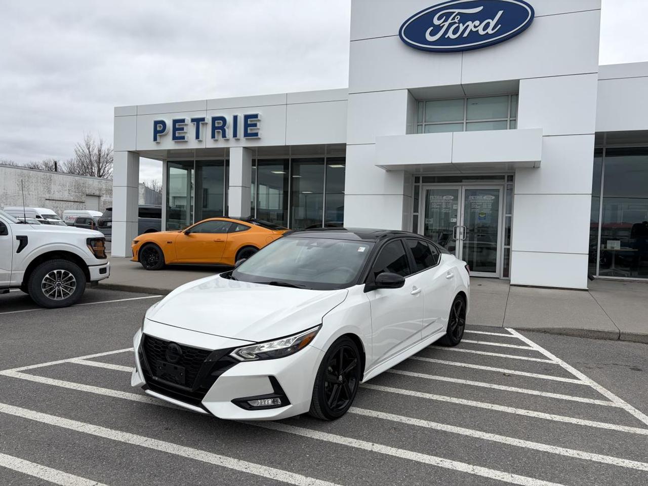 2022 Nissan Sentra SR Photo0