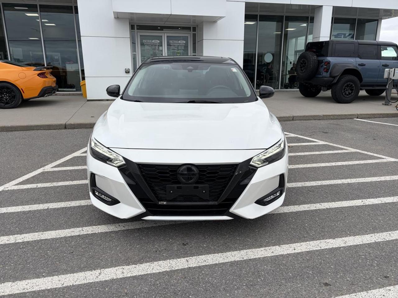 2022 Nissan Sentra SR Photo