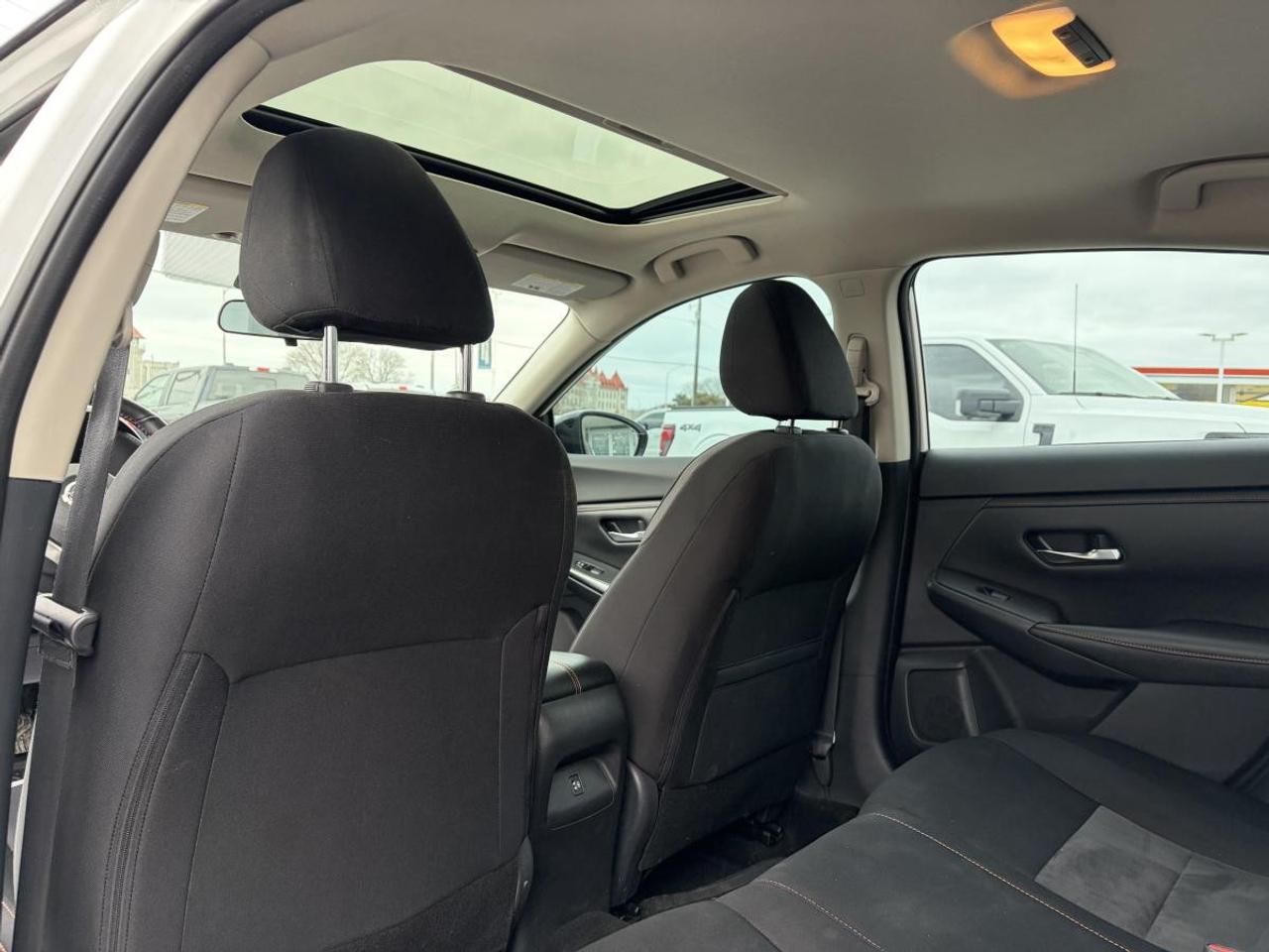 2022 Nissan Sentra SR Photo