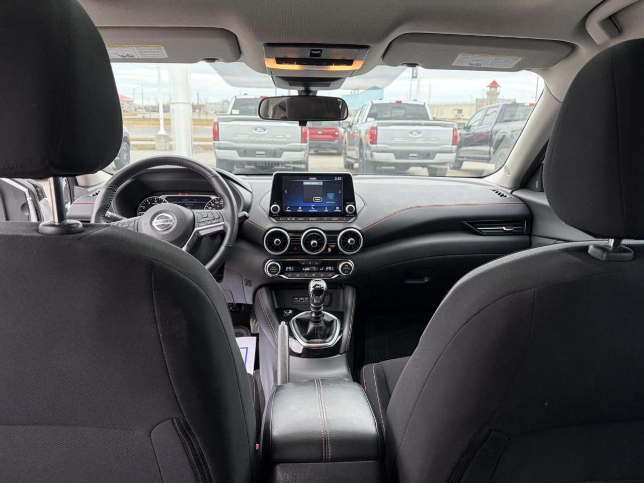 2022 Nissan Sentra SR Photo