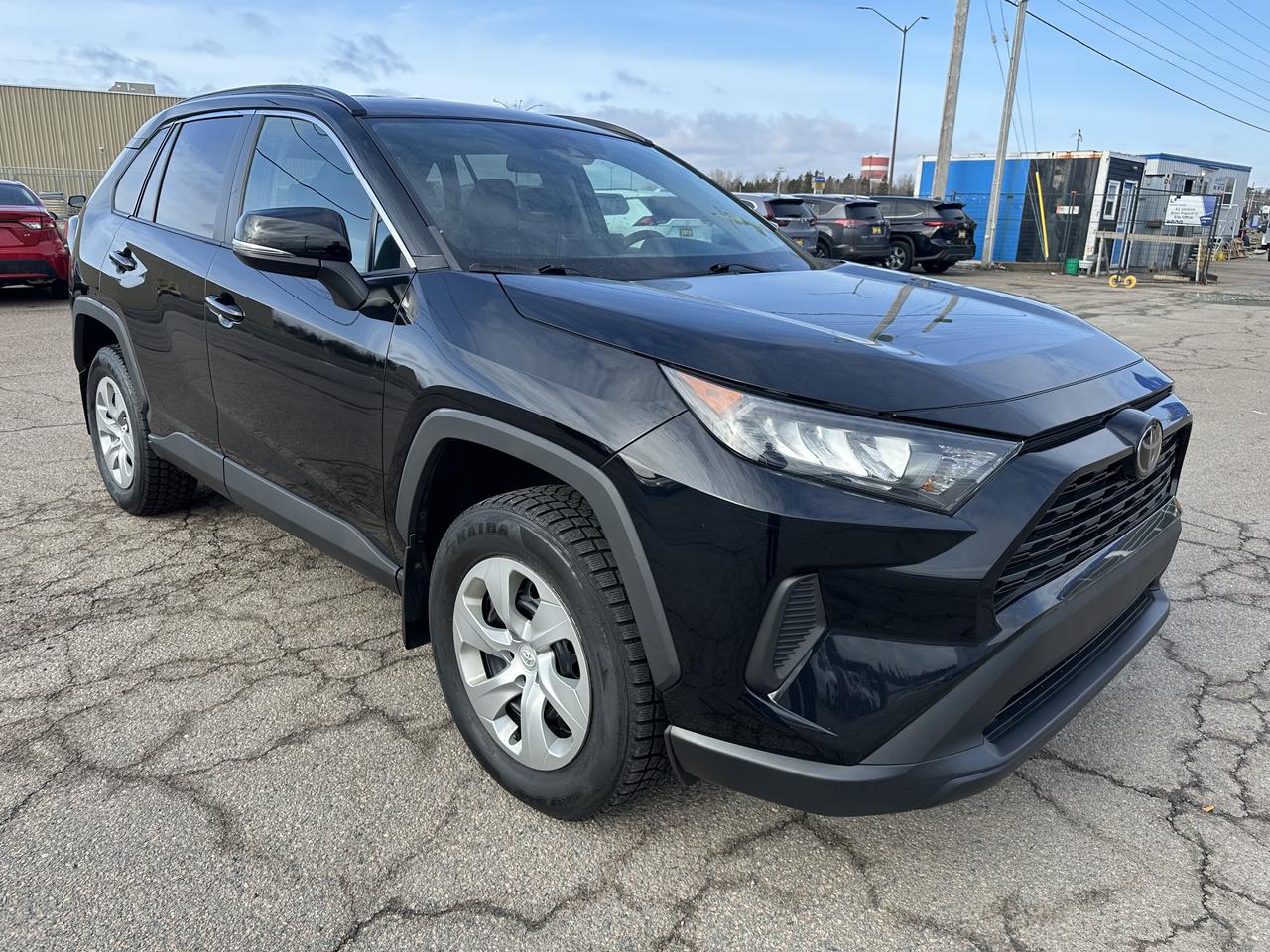 2021 Toyota RAV4 LE AWD Photo2