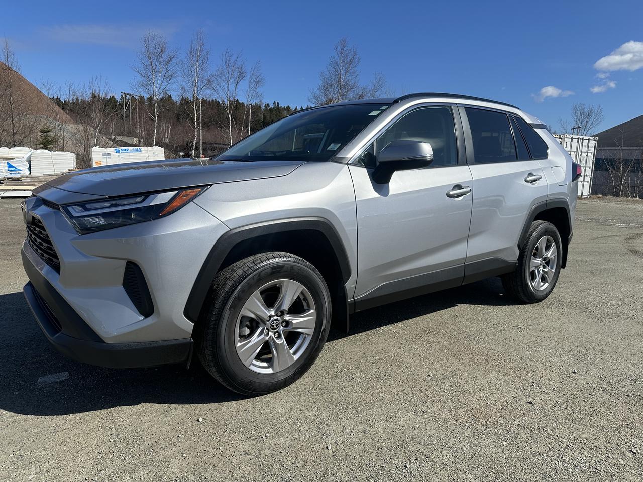2023 Toyota RAV4 XLE AWD Photo0