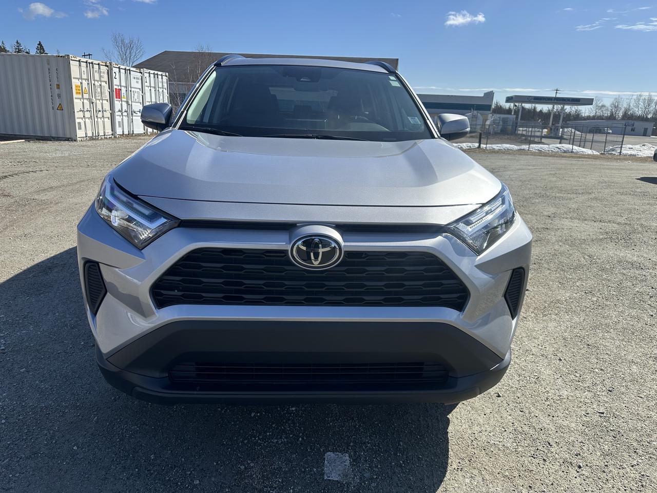 2023 Toyota RAV4 XLE AWD Photo1