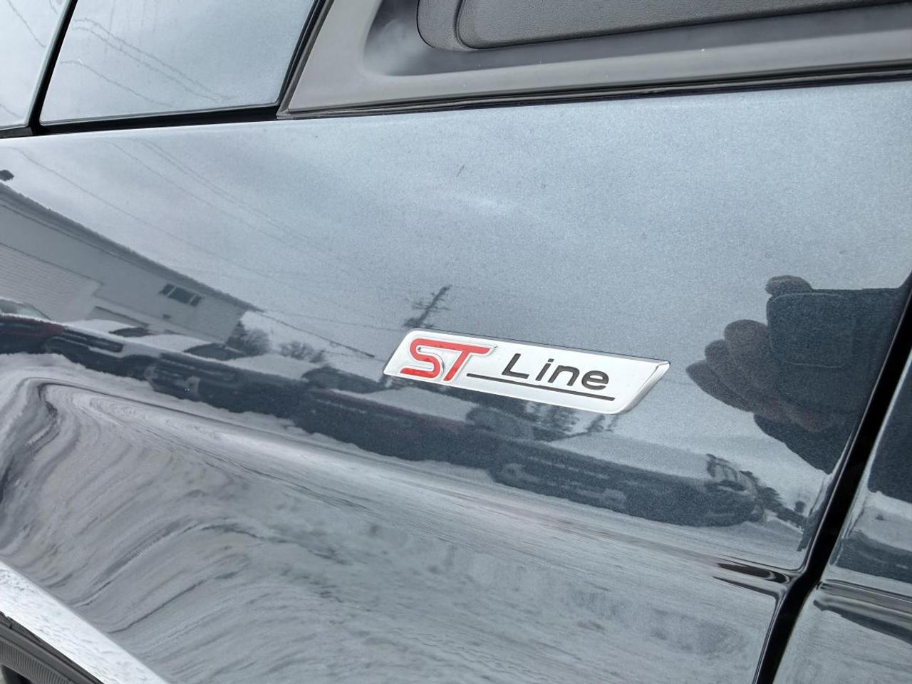 2022 Ford Edge ST Line AWD Photo