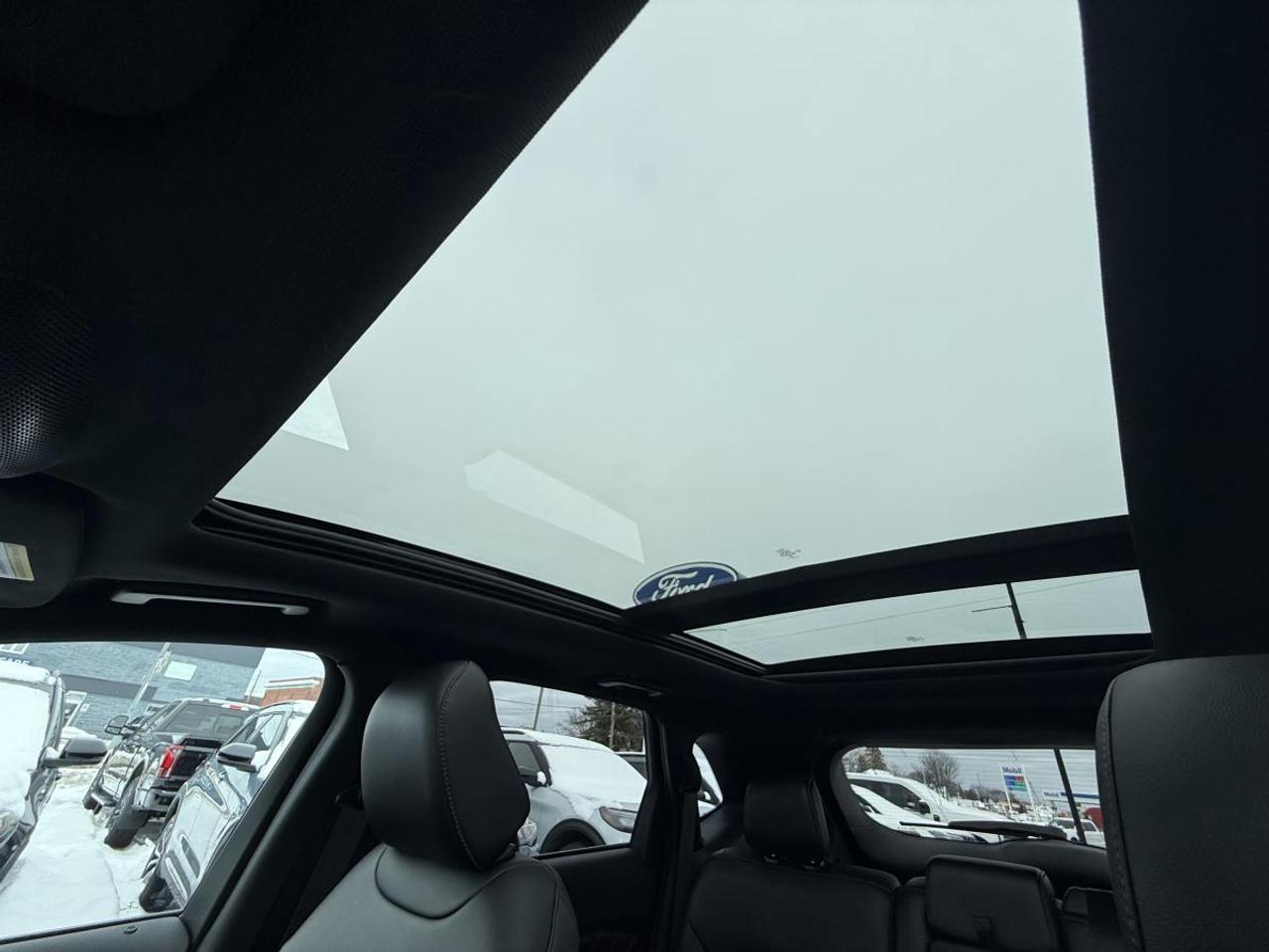 2022 Ford Edge ST Line AWD Photo