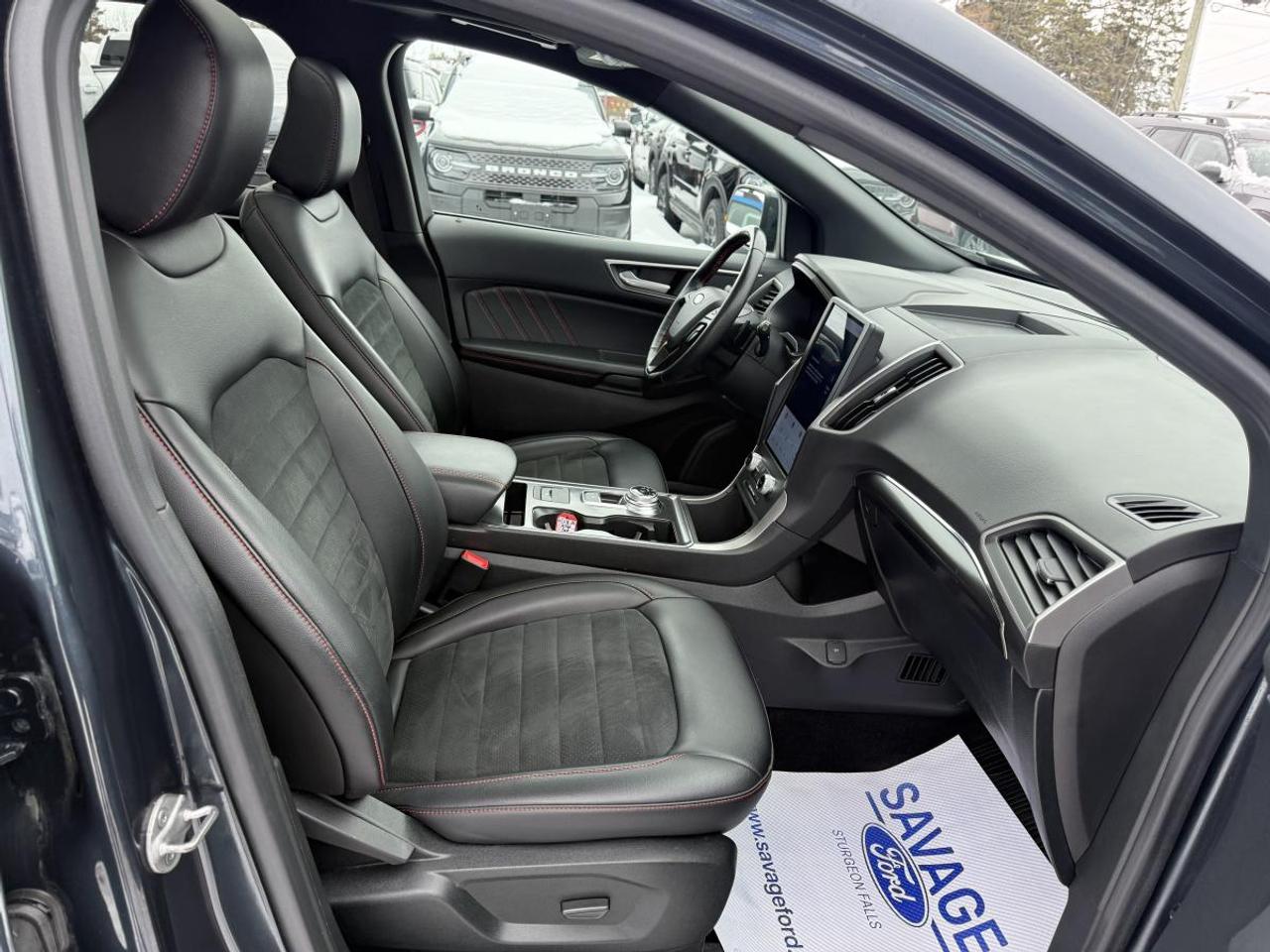 2022 Ford Edge ST Line AWD Photo