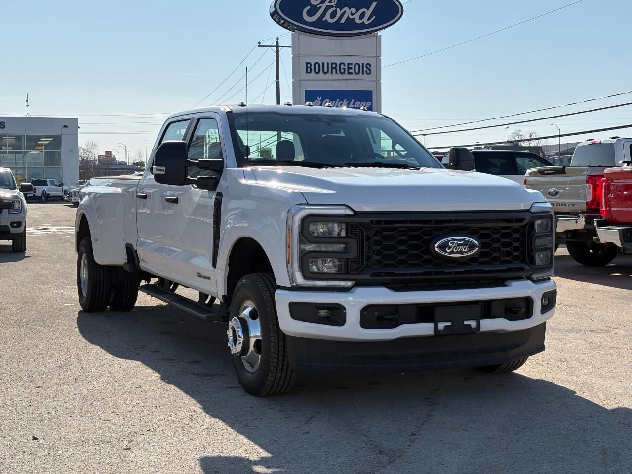 2026 Ford F-350 Super Duty DRW XL 4WD Crew Cab 8' Box Photo