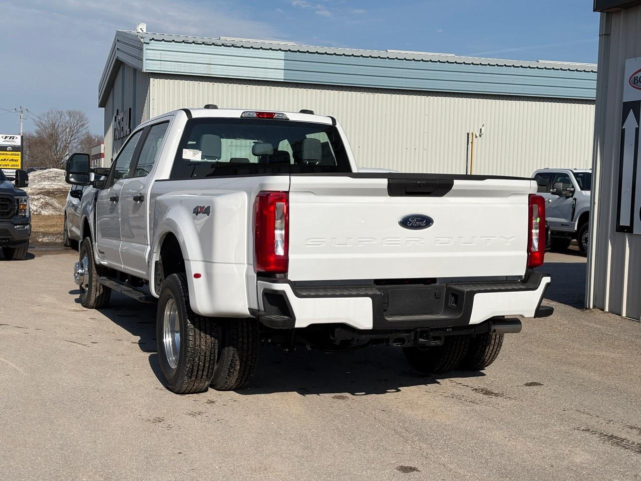2026 Ford F-350 Super Duty DRW XL 4WD Crew Cab 8' Box Photo