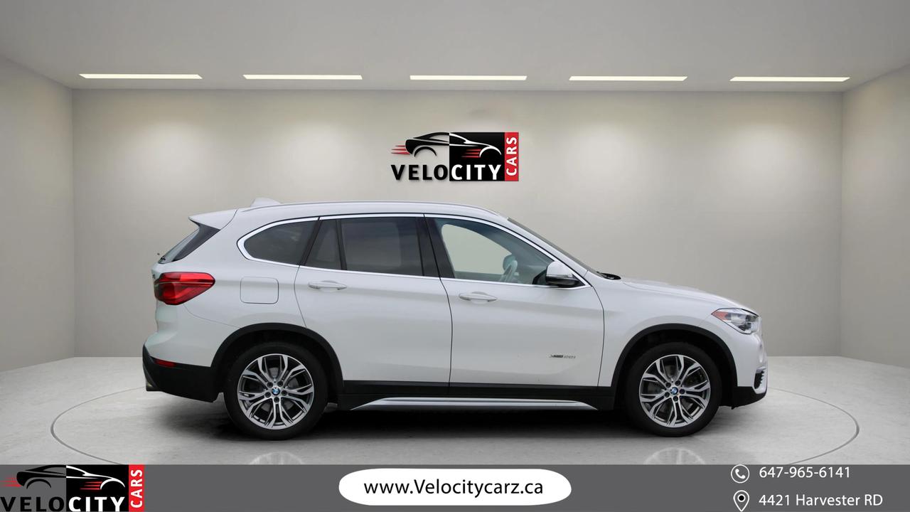 2016 BMW X1  Photo