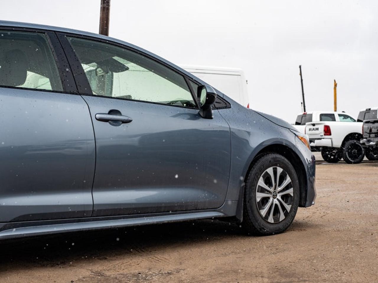 2023 Toyota Corolla Hybrid LE Photo