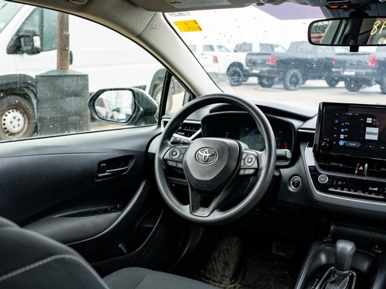 2023 Toyota Corolla Hybrid LE Photo