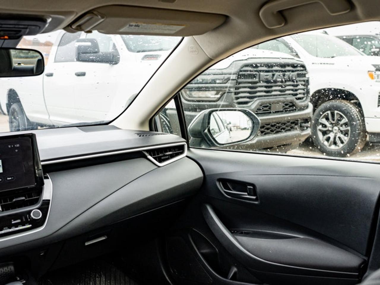 2023 Toyota Corolla Hybrid LE Photo