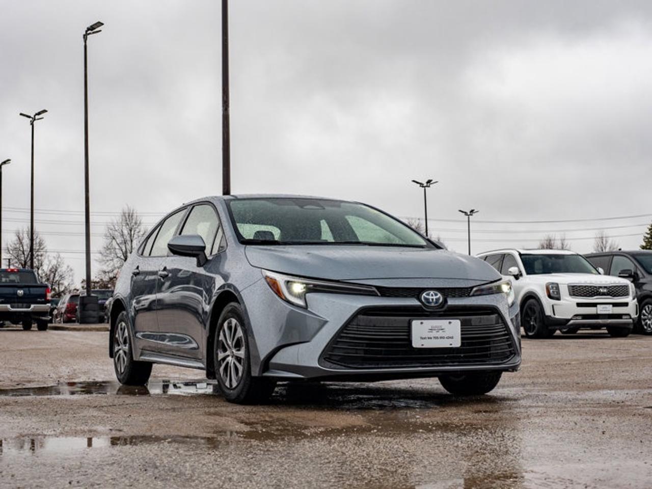 2023 Toyota Corolla Hybrid LE Photo