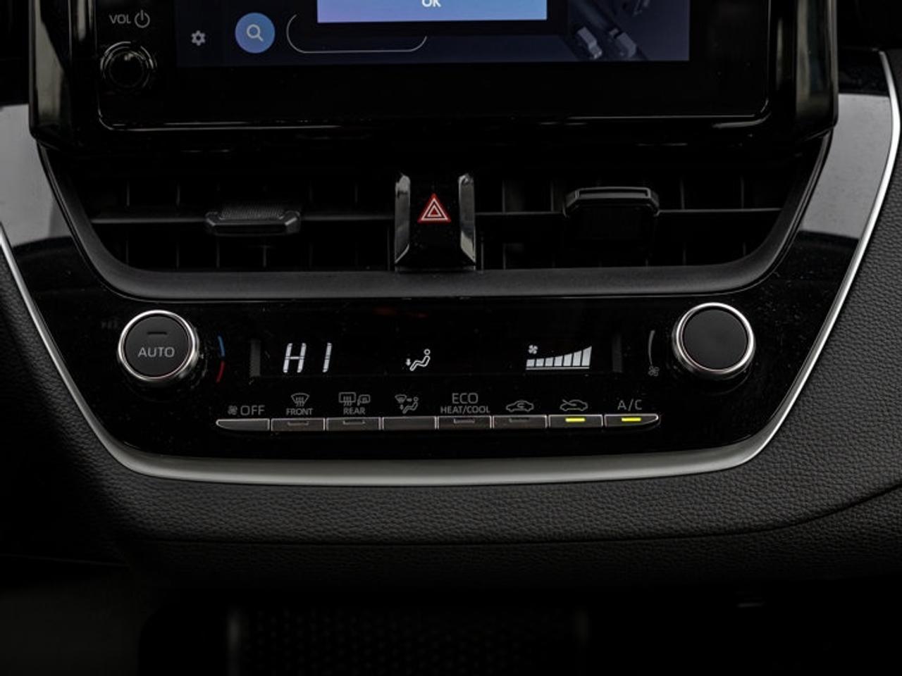 2023 Toyota Corolla Hybrid LE Photo