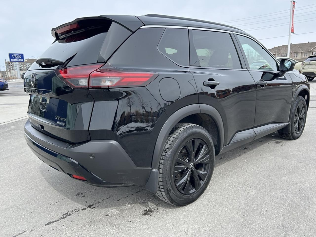 2023 Nissan Rogue SV Photo