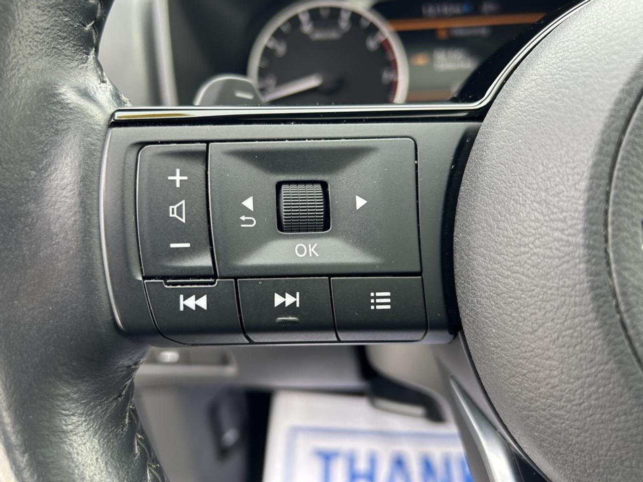 2023 Nissan Rogue SV Photo