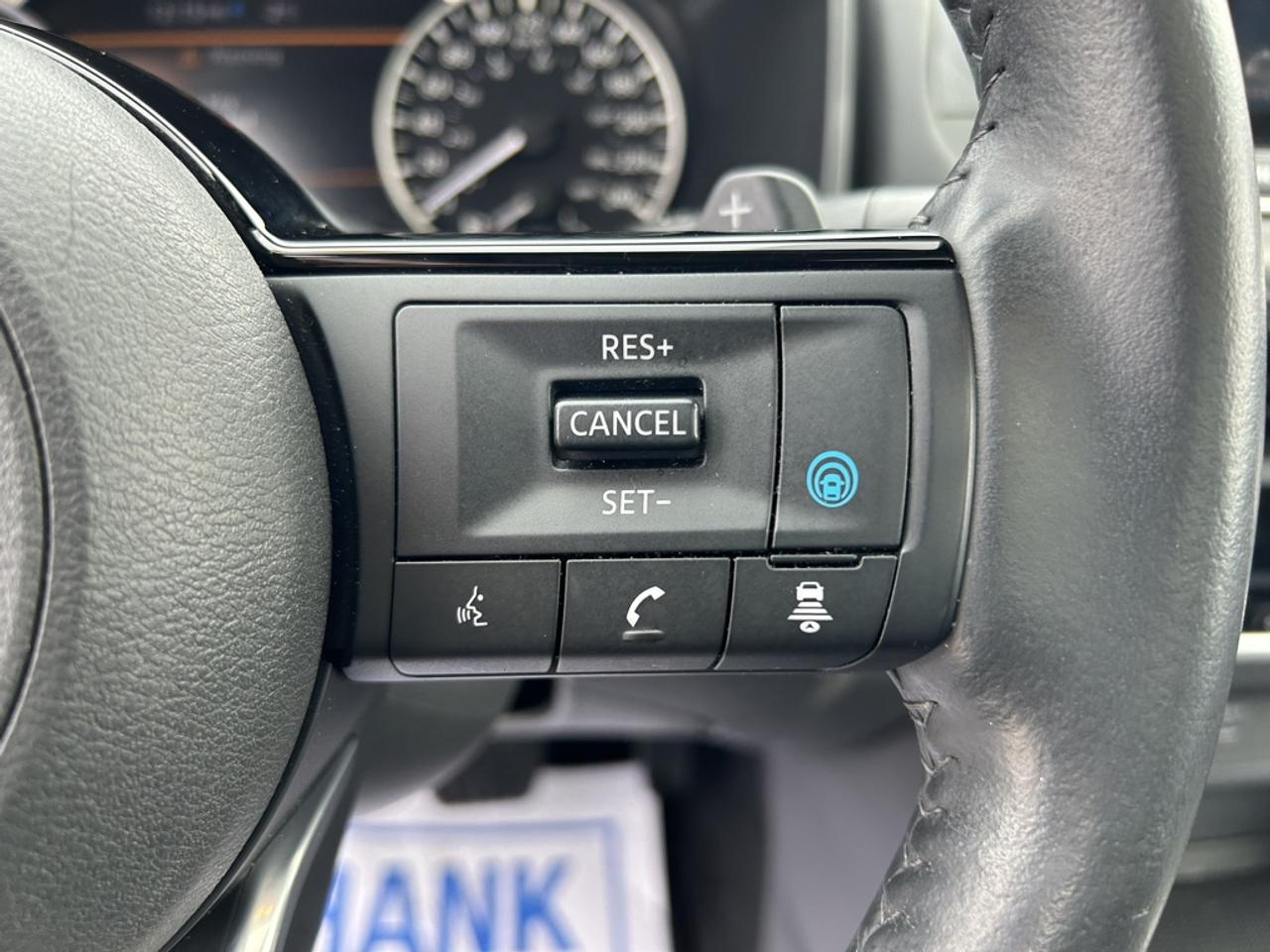 2023 Nissan Rogue SV Photo