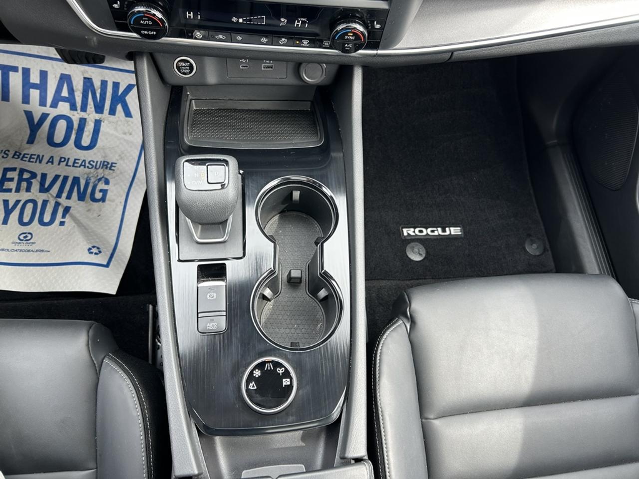 2023 Nissan Rogue SV Photo