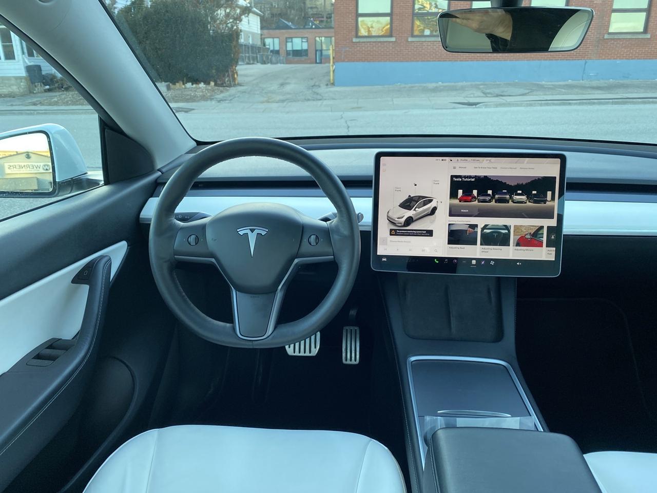 2022 Tesla Model Y PERFORMANCE Photo4