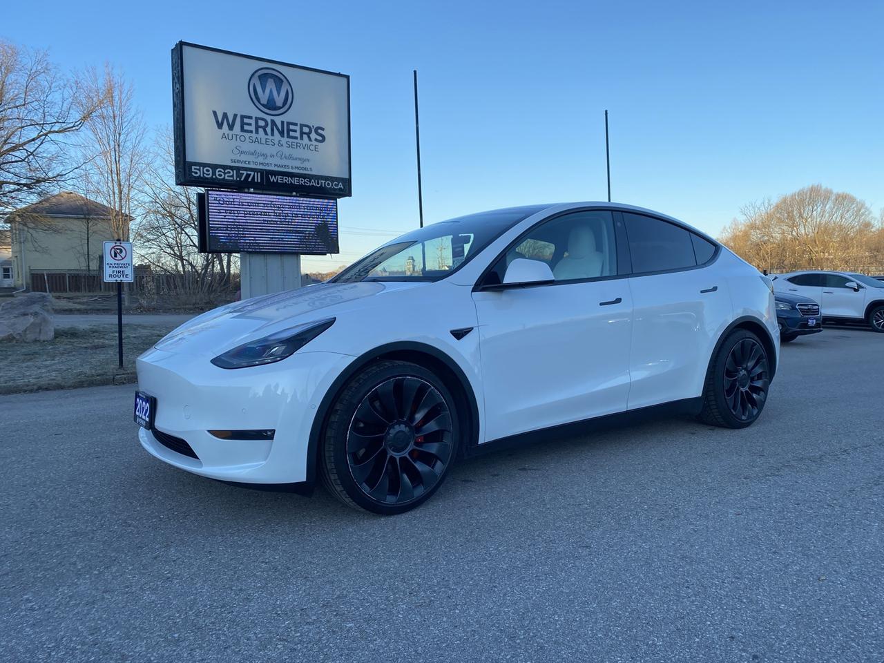 2022 Tesla Model Y PERFORMANCE