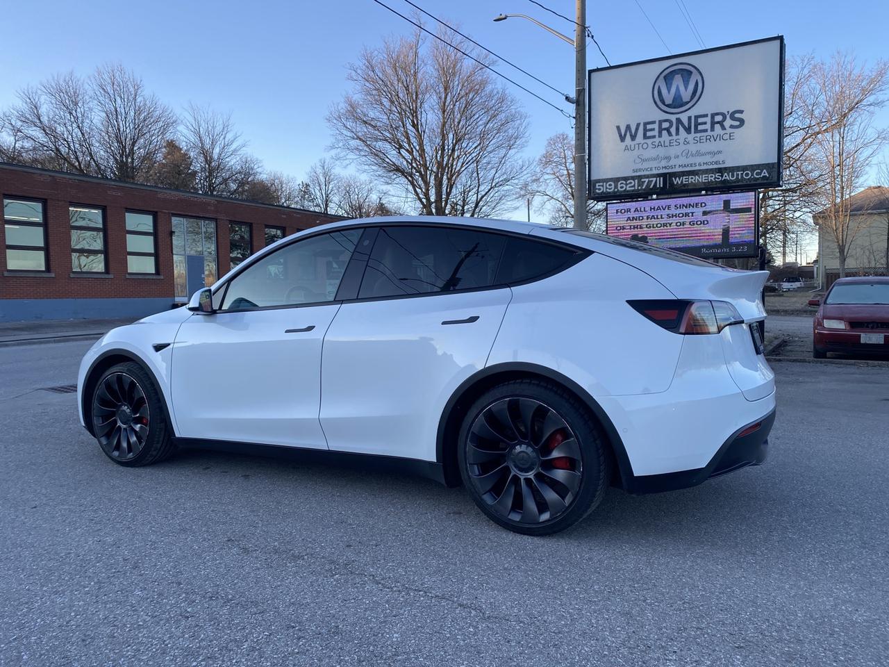 2022 Tesla Model Y PERFORMANCE Photo