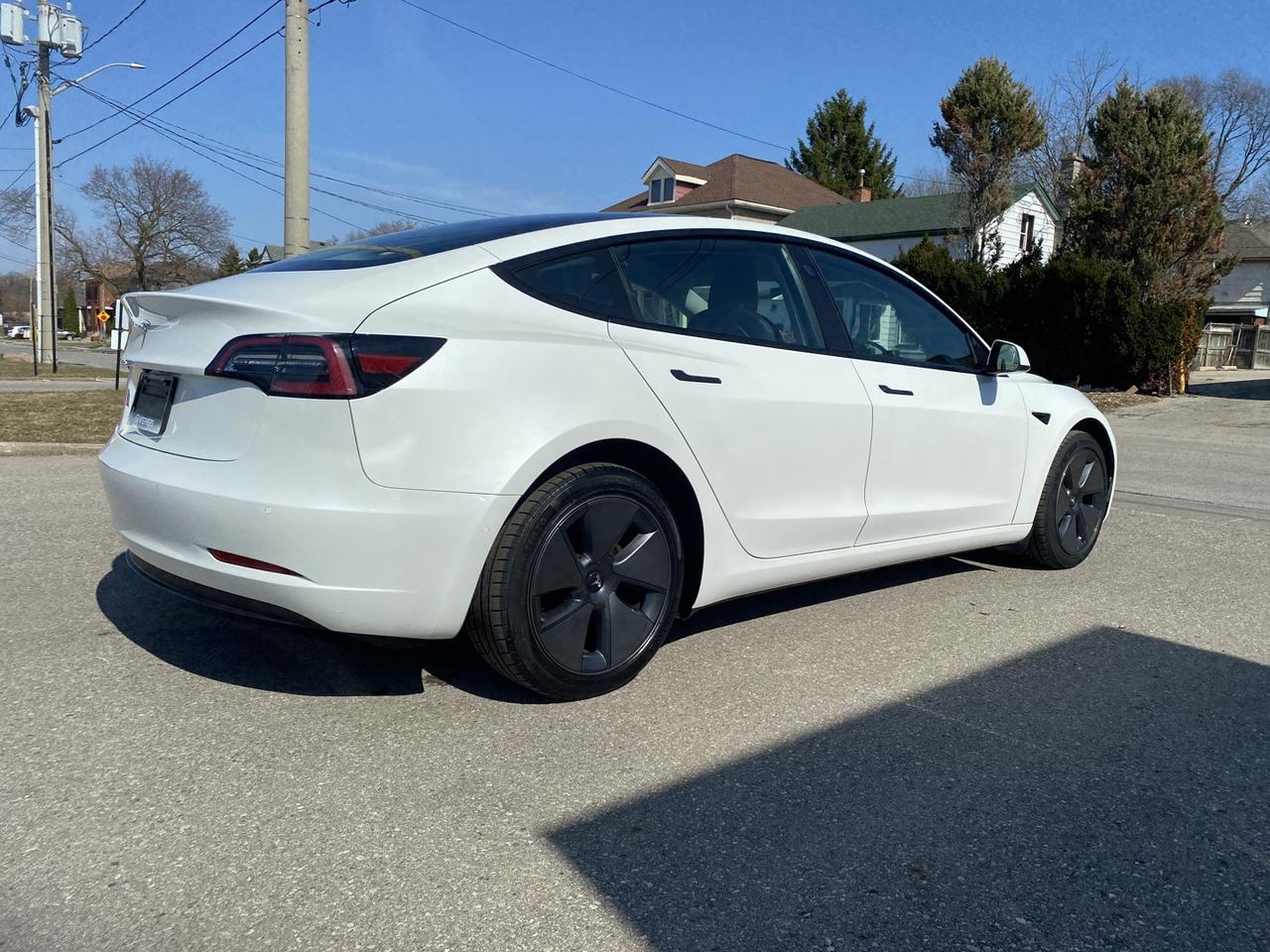 2021 Tesla Model 3 STANDARD RANGE PLUS - Photo #3