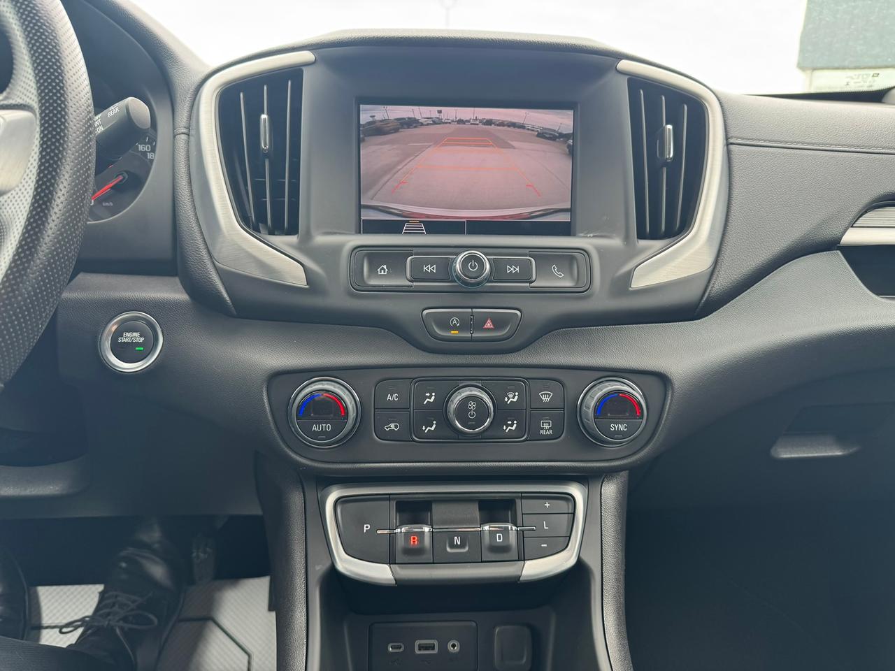 2024 GMC Terrain SLE Photo