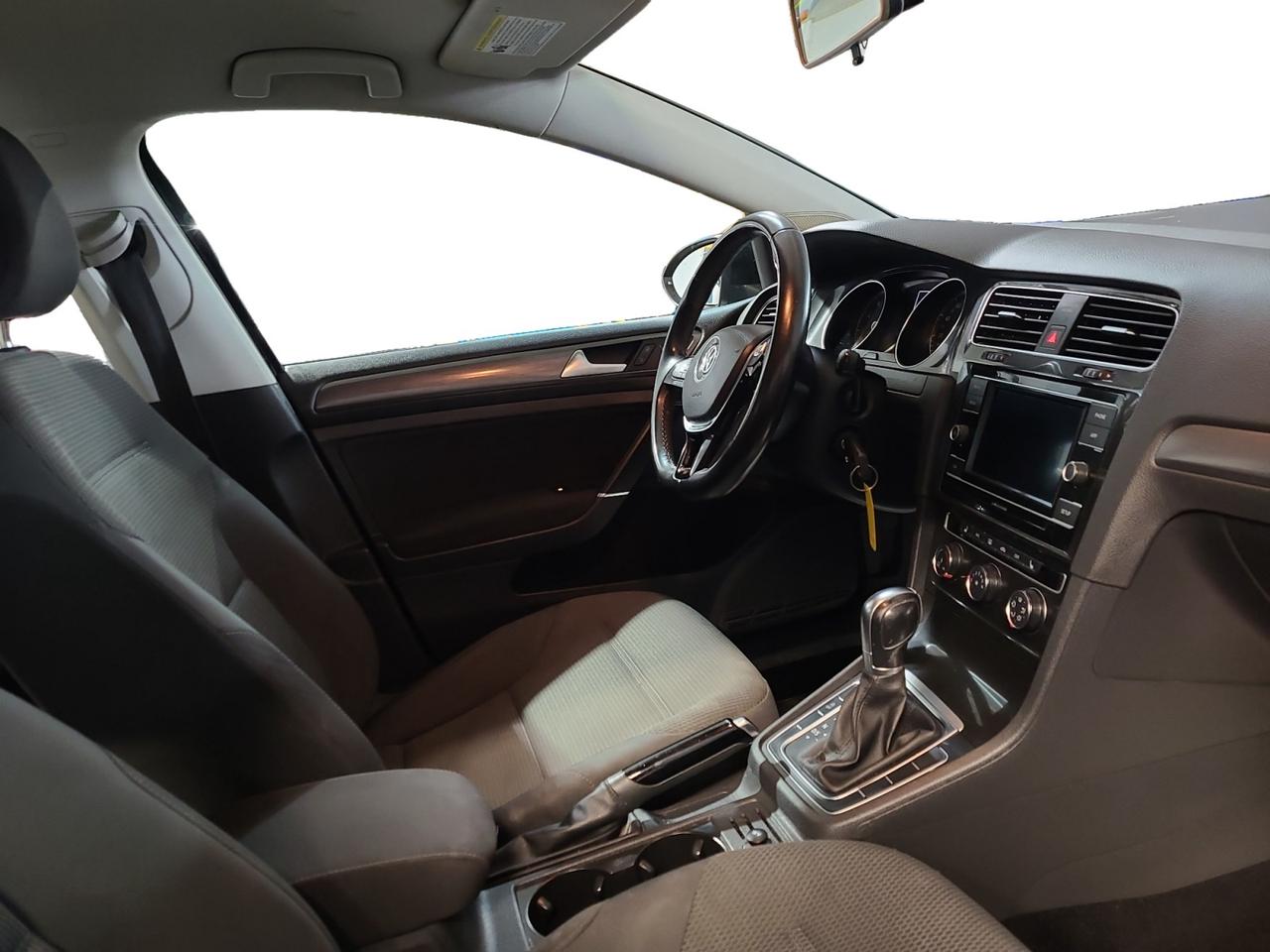 2019 Volkswagen Golf COMFORTLINE Photo