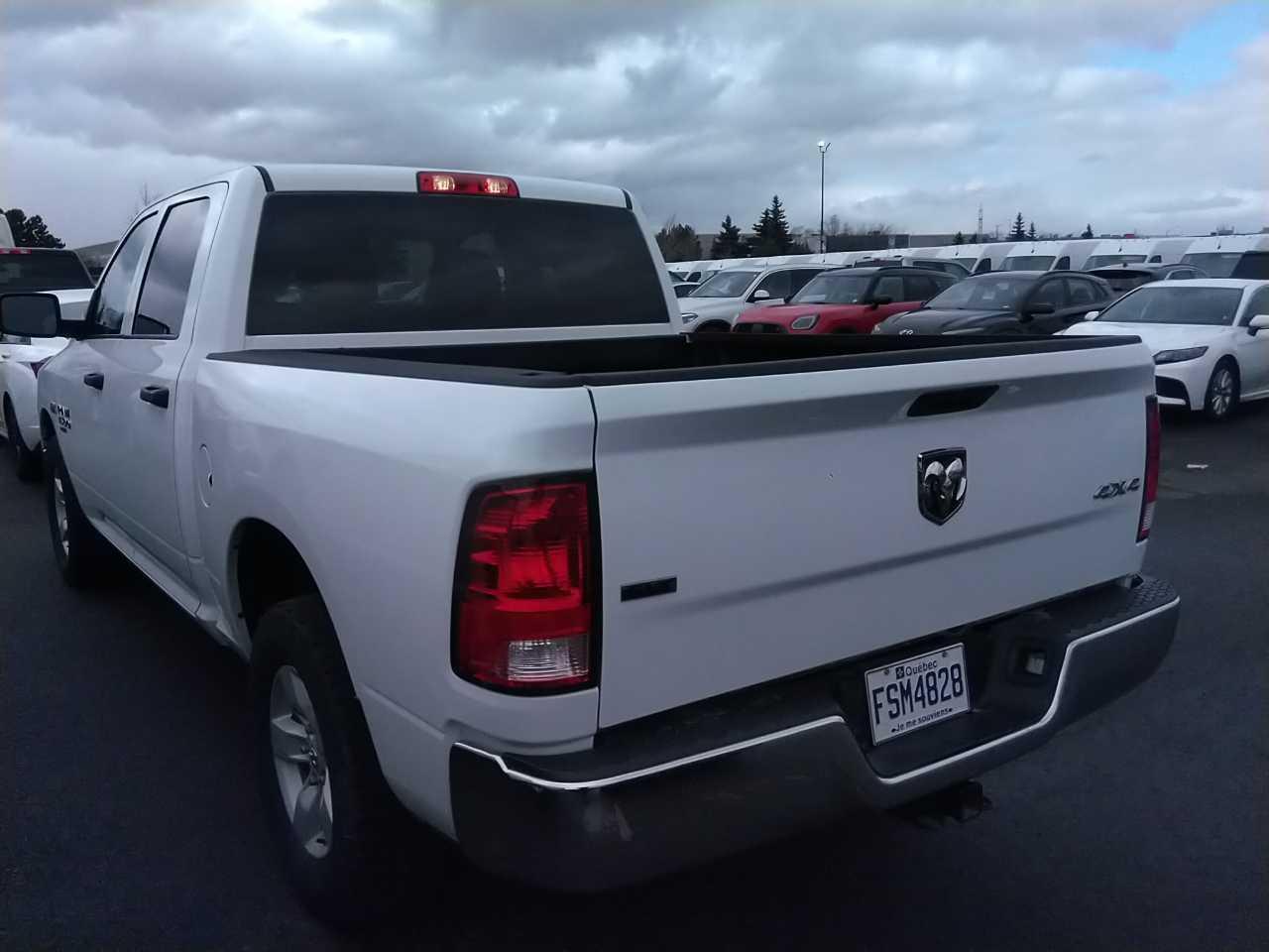 2023 RAM 1500 Classic SLT Photo3