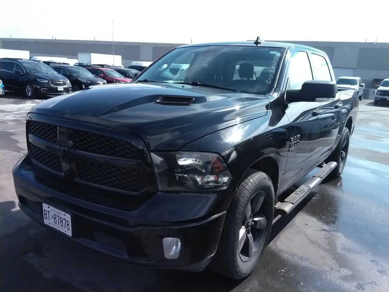 2022 RAM 1500 Classic SLT Photo0