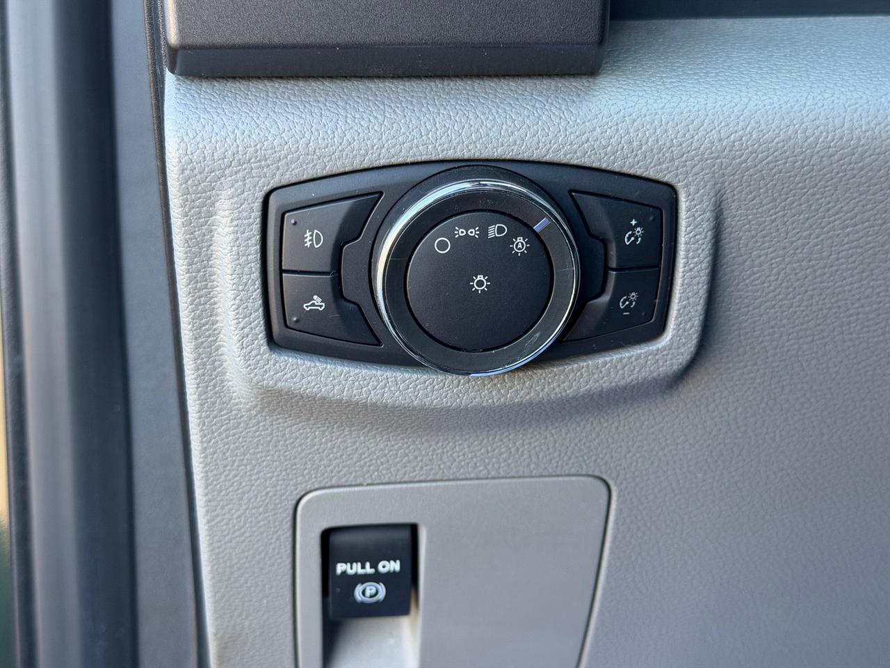 2015 Ford F-150 XLT SuperCab **EXCELLENT SERVICE HISTORY** Photo