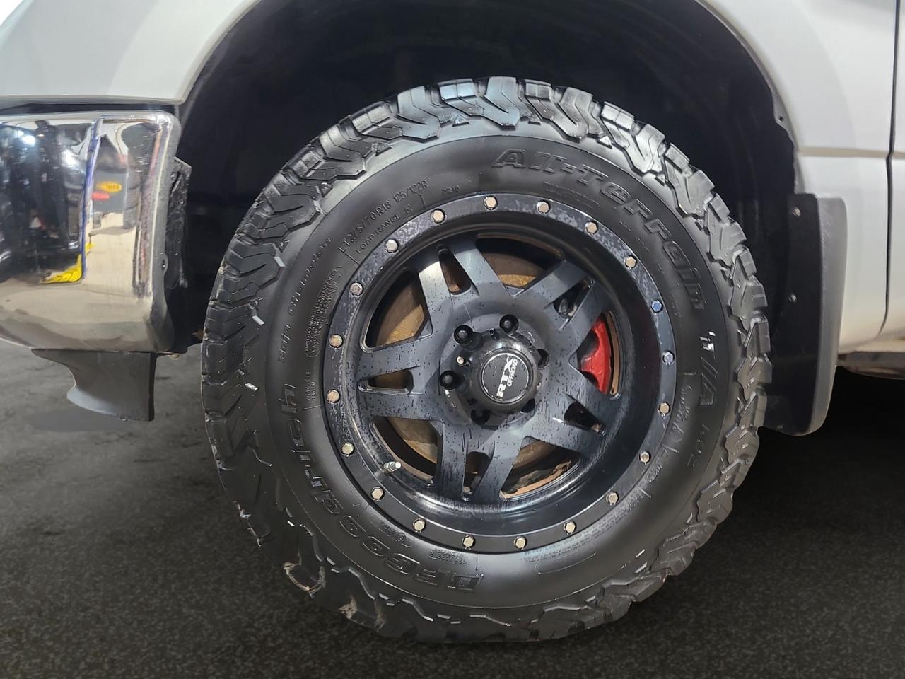 2018 Nissan Titan SV - Photo #9