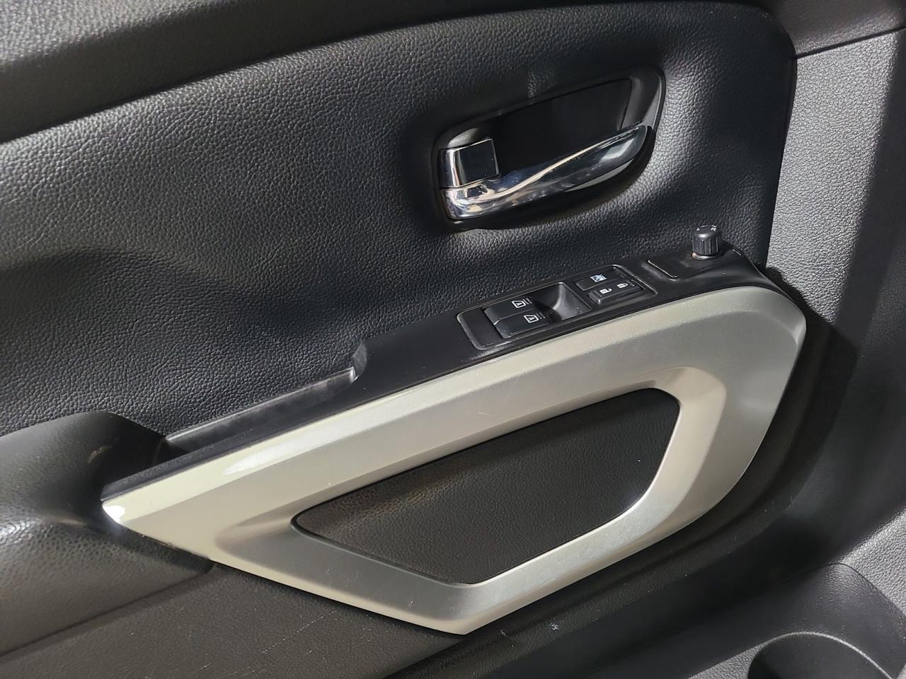 2018 Nissan Titan SV - Photo #11