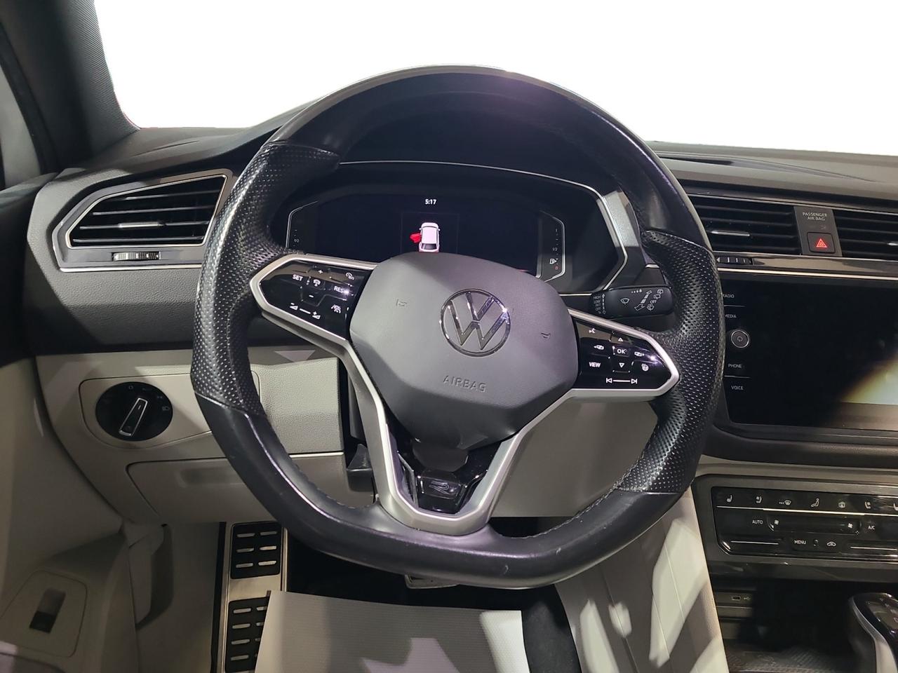 2022 Volkswagen Tiguan Highline R-line Photo