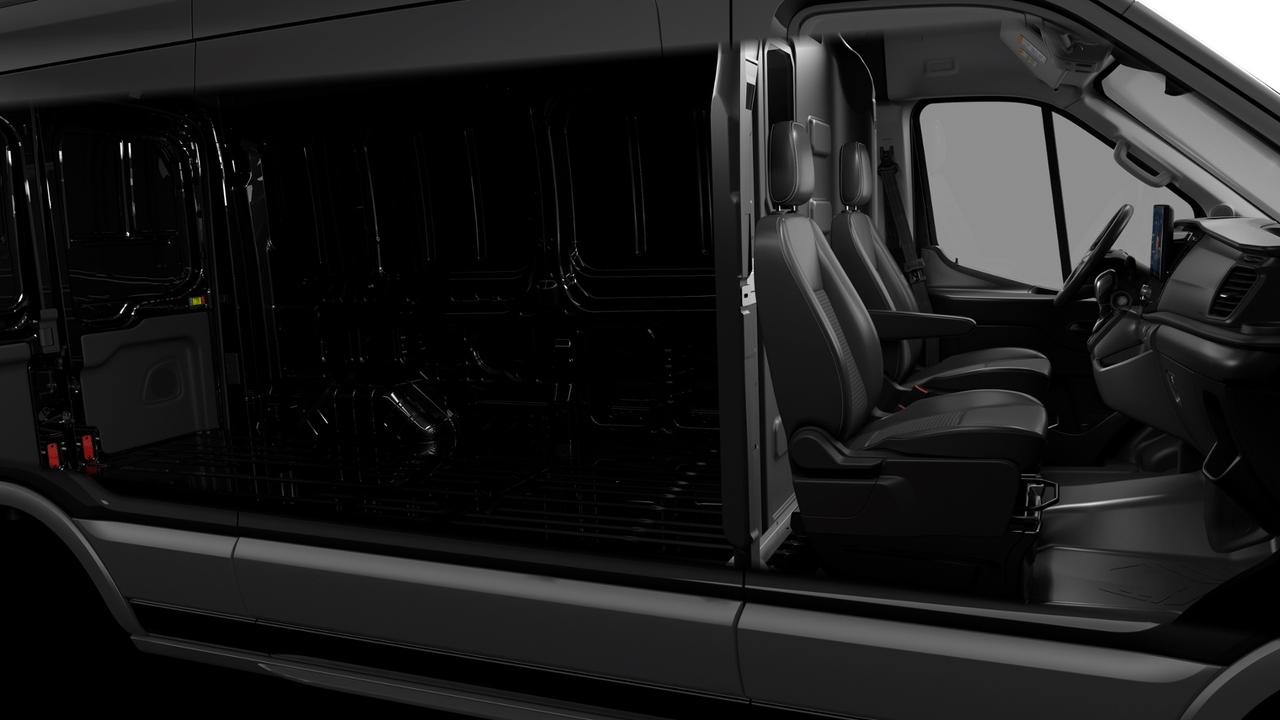 2026 Ford R2C0 T250 MR CARGO AWD Photo