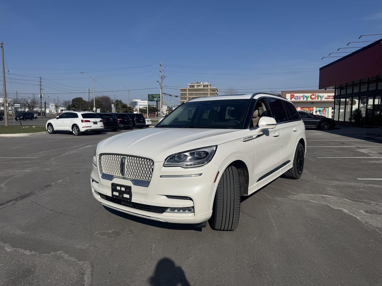 2022 Lincoln Aviator Reserve 4WD 6 PASS LEATHER PAN/ROOF NAV B/SPOT CAM Photo2