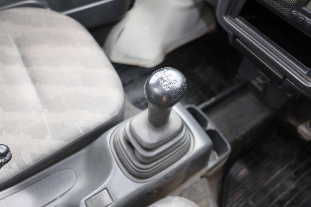 2007 Suzuki Carry 4WD 5-SPD MANUAL - LOW KMS|JDM IMPORT|KEI TRUCK Photo