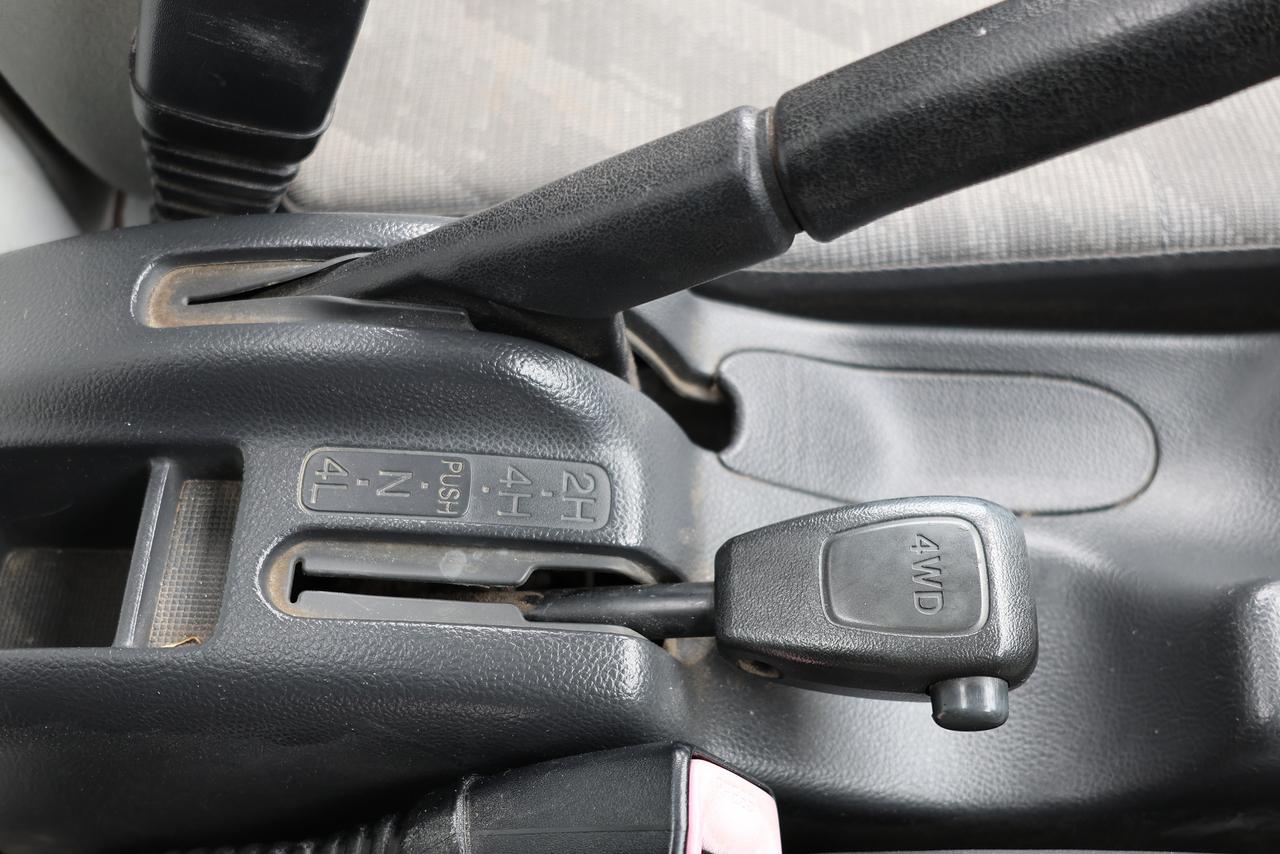 2007 Suzuki Carry 4WD 5-SPD MANUAL - LOW KMS|JDM IMPORT|KEI TRUCK Photo