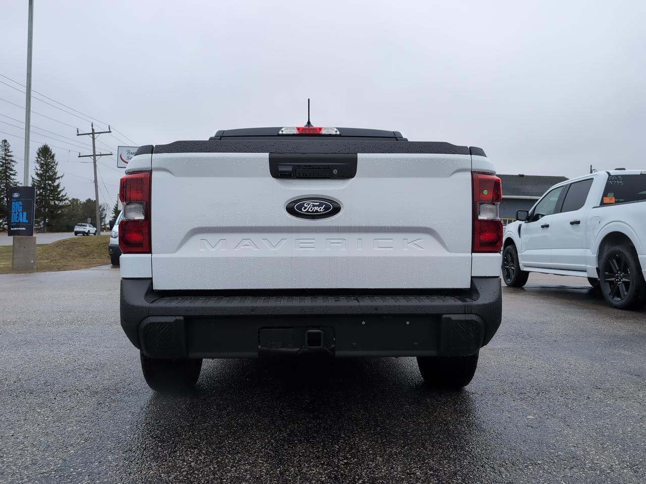 2026 Ford Maverick Lariat SuperCrew Hybrid AWD Photo4