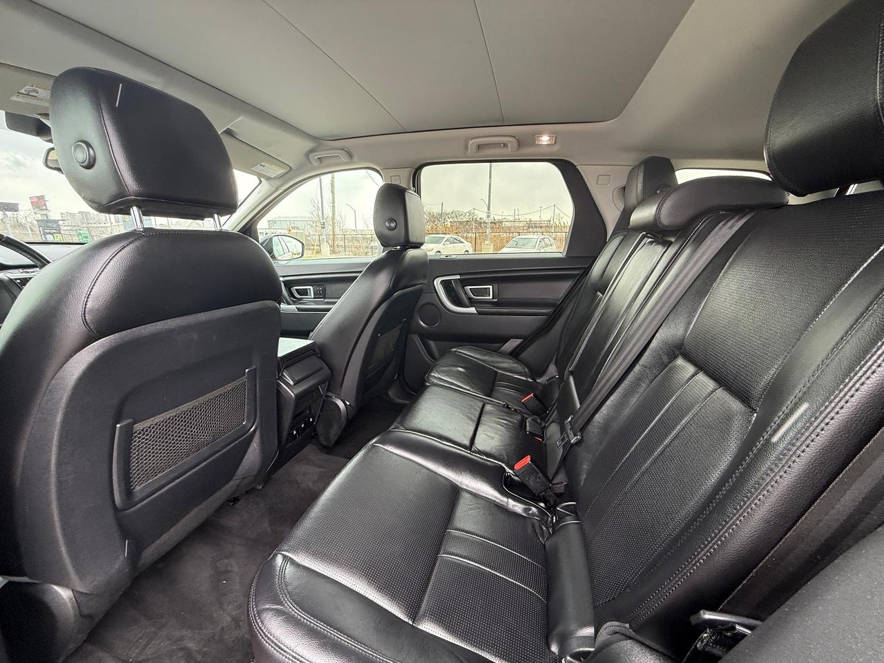 2018 Land Rover Discovery Sport HSE Photo