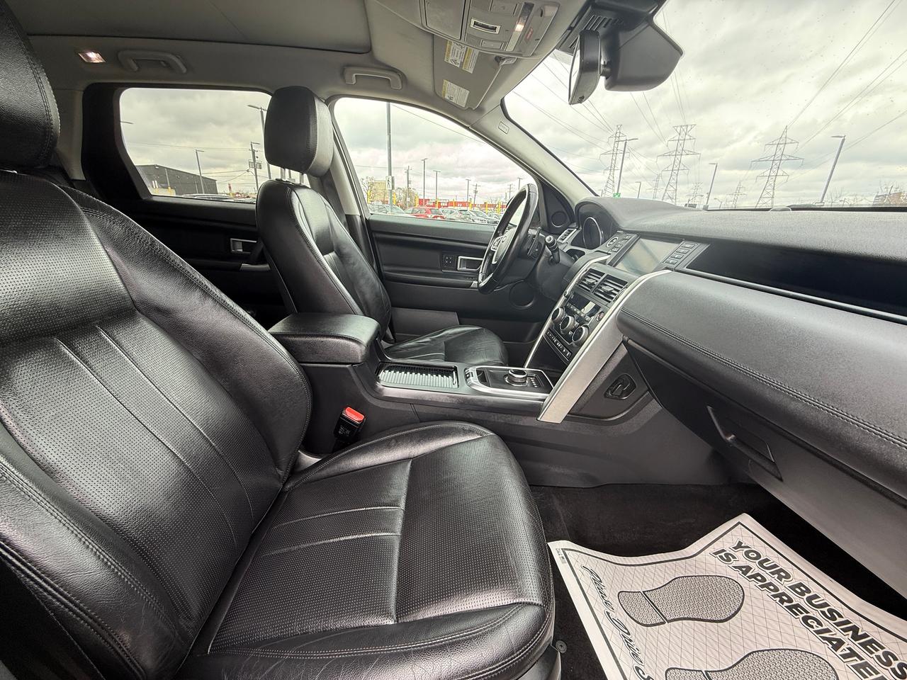 2018 Land Rover Discovery Sport HSE Photo