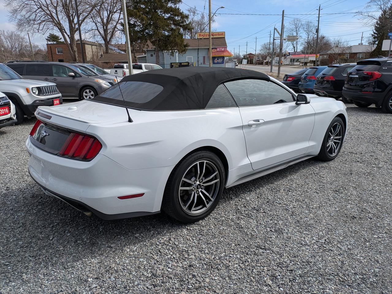 2017 Ford Mustang 2DR CONV ECOBOOST PREMIUM Photo4