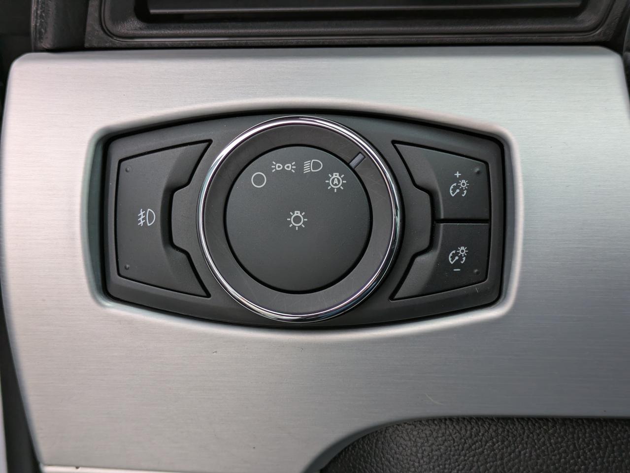 2017 Ford Mustang 2DR CONV ECOBOOST PREMIUM Photo