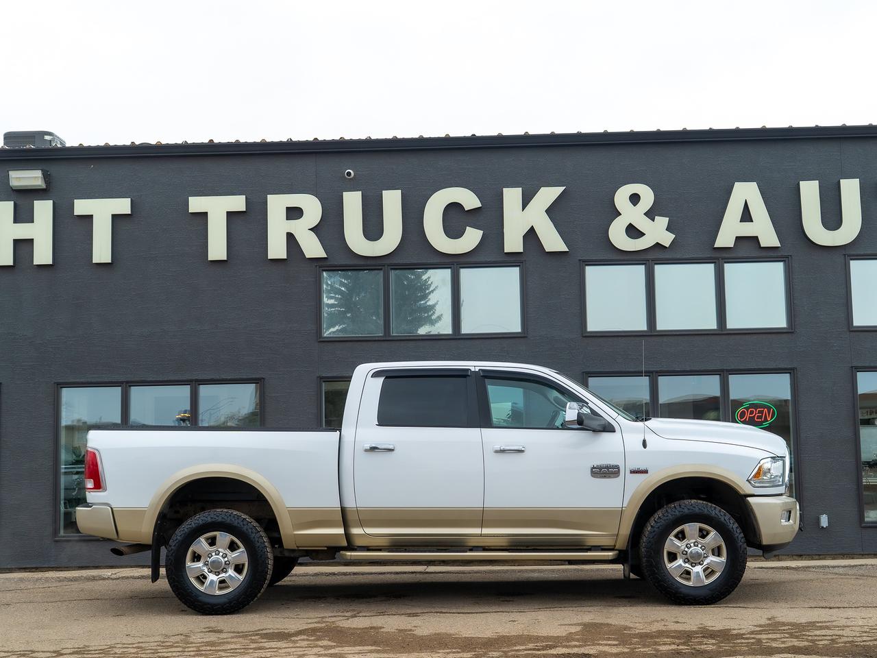 2014 RAM 2500 LONGHORN Photo4